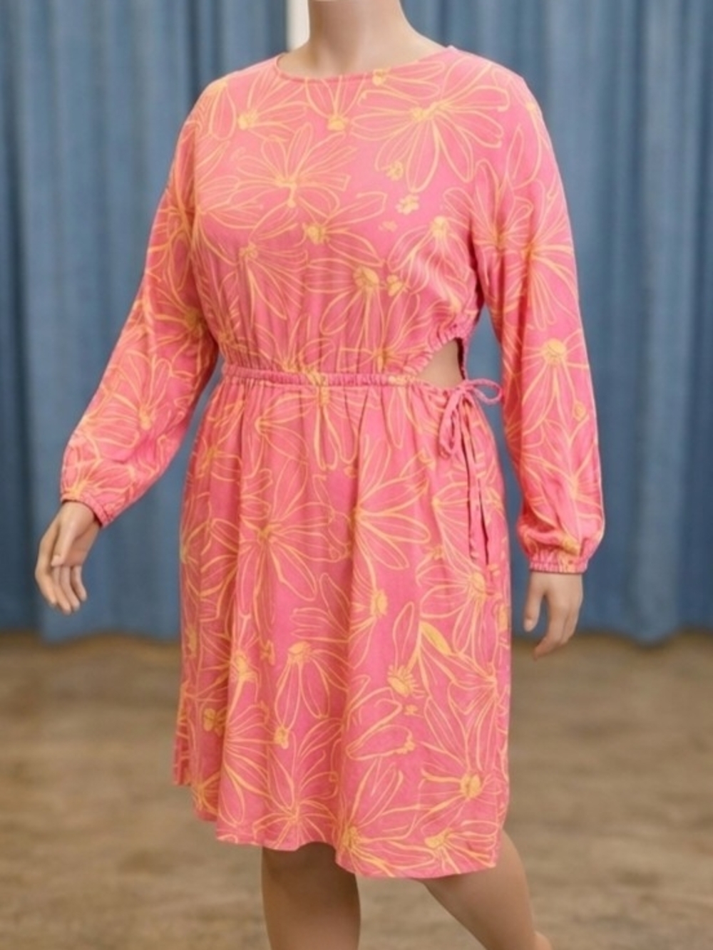 Universal Thread Pink Long-Sleeve Floral Drawstring Waist Dress